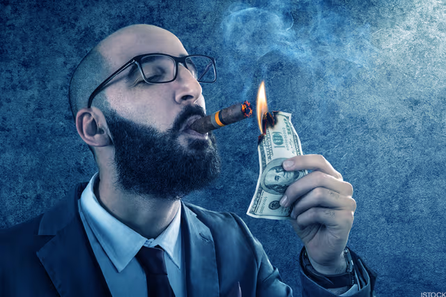 Why the Smartest People Are Often the Worst Investors